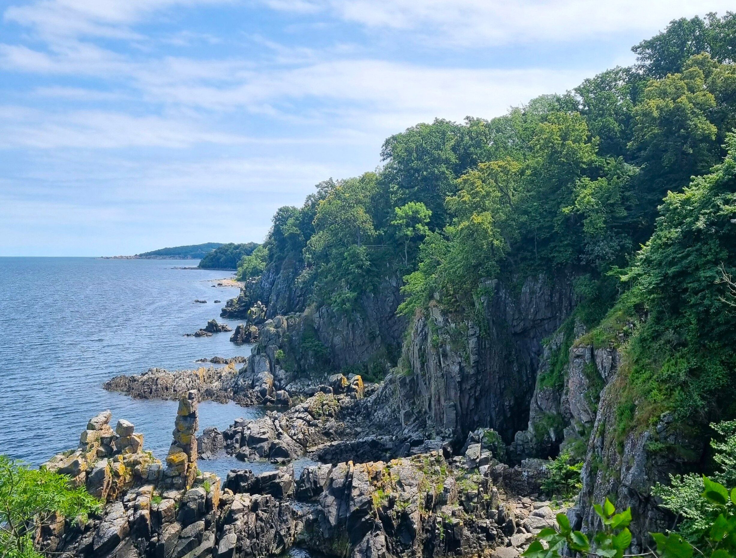 Read more about the article Besøg Helligdomsklipperne på Bornholm